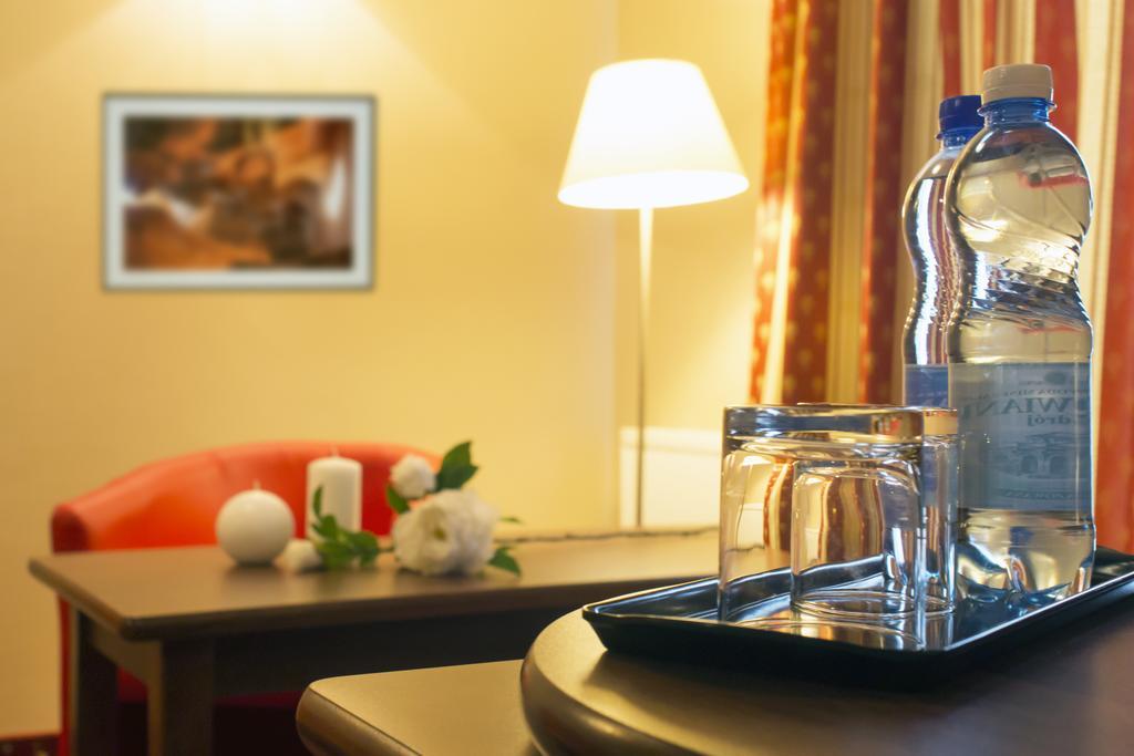 Hotel Novum & Spa Неполомице Экстерьер фото