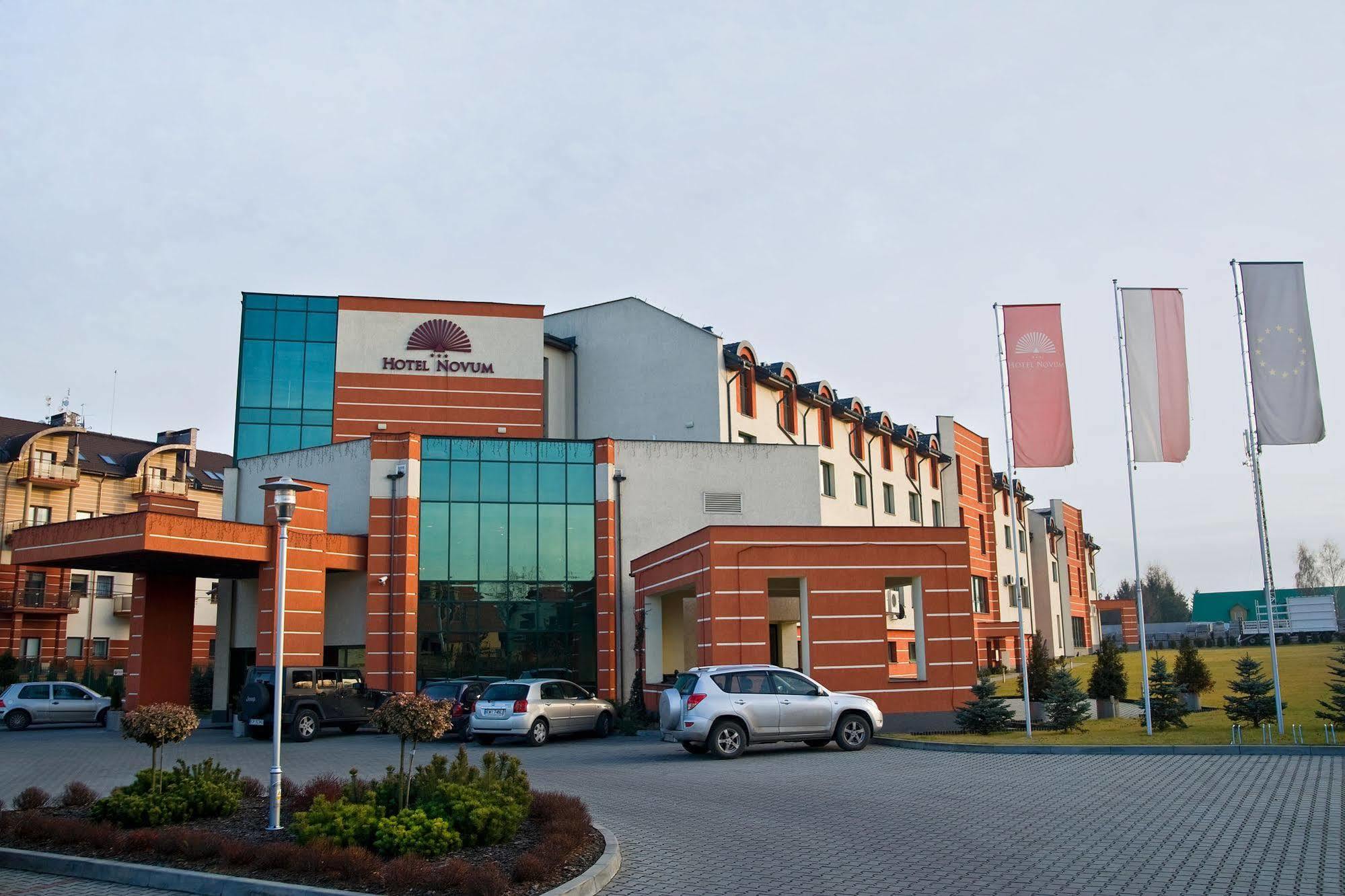 Hotel Novum & Spa Неполомице Экстерьер фото